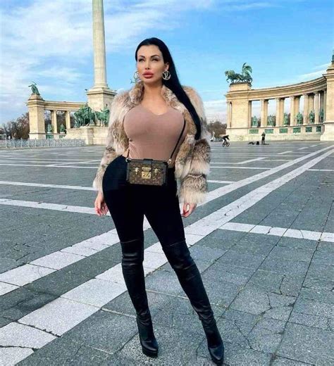 Aletta Ocean : Age, Birthday, Wiki, Bio and Family, Net W  .